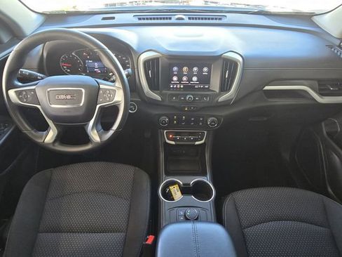 Used 2024 GMC Terrain SLE image 17