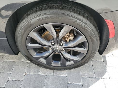 Used 2020 Chrysler Pacifica Touring w/ S Appearance Package image 7