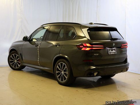New 2026 BMW X5 xDrive50e w/ M Sport Package AWD/4WD image 9