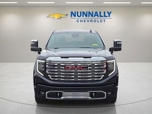 Used 2024 GMC Sierra 1500 Denali w/ Denali Reserve Package AWD/4WD image 8