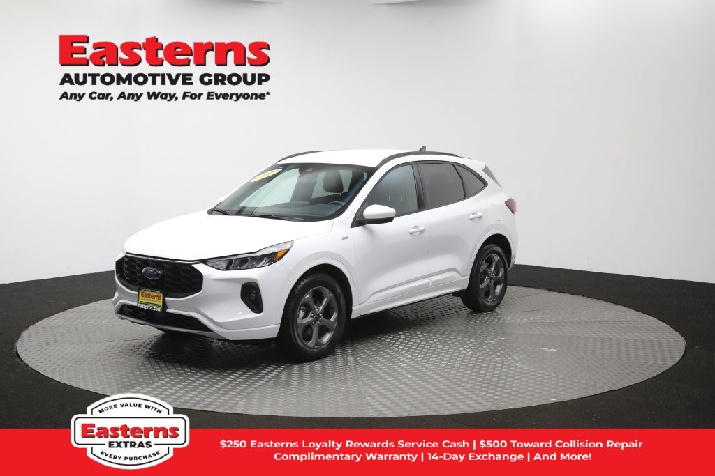 Used 2023 Ford Escape ST-Line Select AWD/4WD image 56