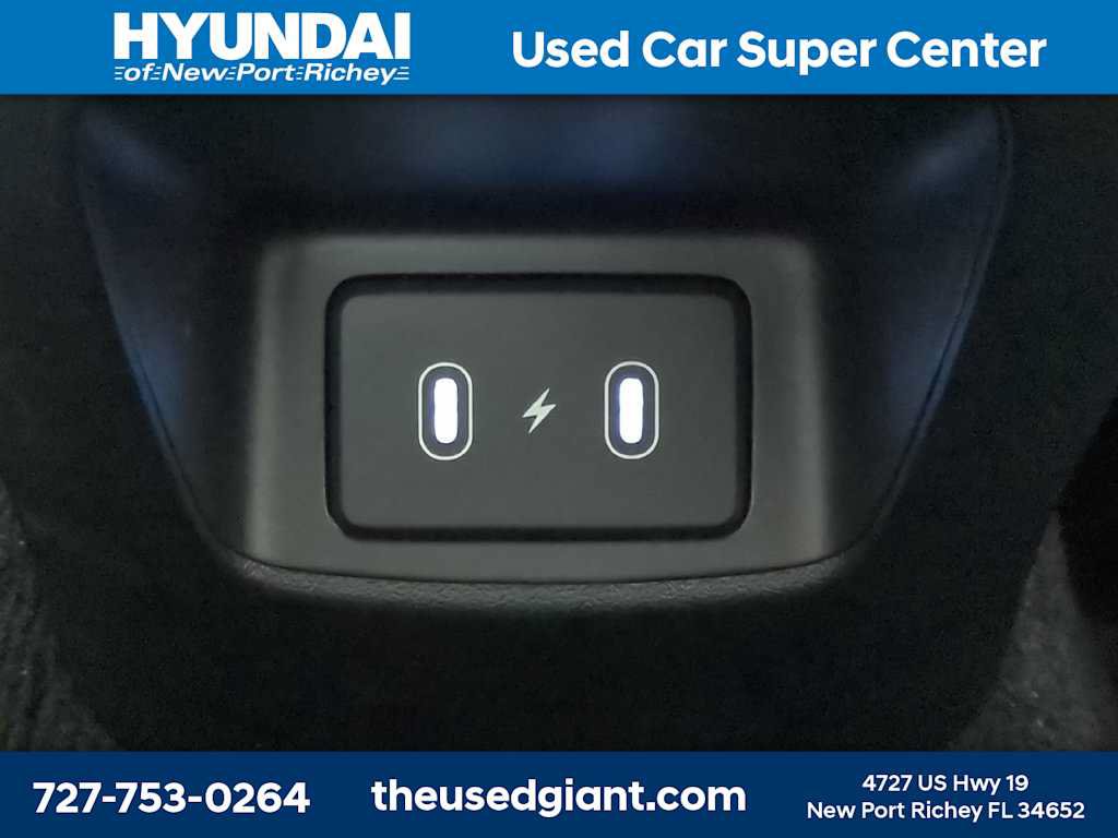 Used 2025 Hyundai Elantra SE w/ Cargo Package FWD image 14