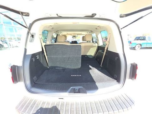 Used 2022 Nissan Armada SL w/ Captain's Chairs Package image 29