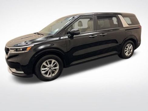 Used 2024 Kia Carnival LX FWD image 8