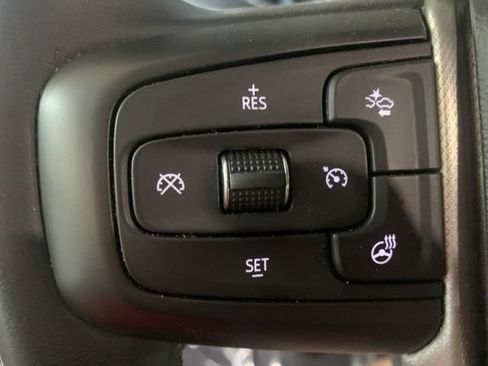 Used 2024 GMC Yukon Denali AWD/4WD image 34