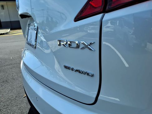Certified 2025 Acura RDX SH-AWD w/ Technology Package image 9