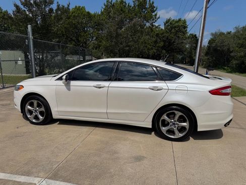 Used 2015 Ford Fusion SE FWD image 8