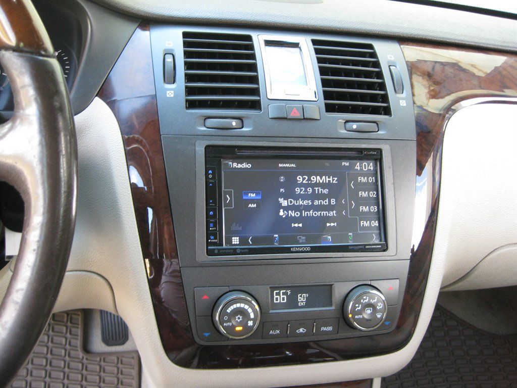 Used 2007 Cadillac DTS Luxury II FWD image 19