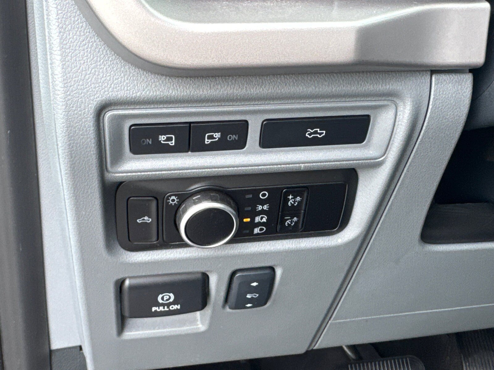 Used 2023 Ford F150 Lightning XLT AWD/4WD image 34