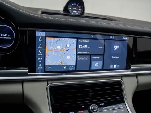 Used 2020 Porsche Panamera GTS image 26