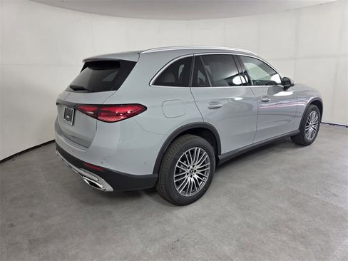New 2026 Mercedes-Benz GLC 300 image 4