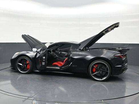 Used 2025 Chevrolet Corvette E-Ray AWD/4WD image 30