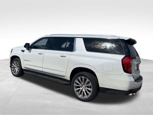 Used 2022 GMC Yukon XL Denali AWD/4WD image 10