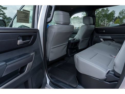 Used 2026 Toyota Tundra SR5 w/ SR5 Premium Package AWD/4WD image 12