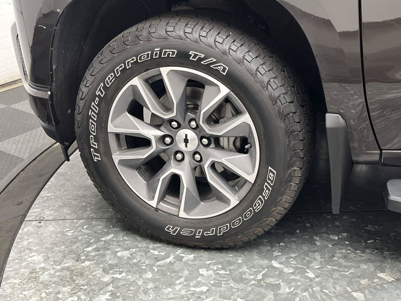 Used 2019 Chevrolet Silverado 1500 RST AWD/4WD image 36