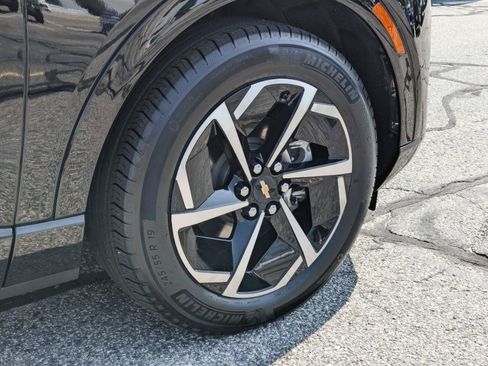 Certified 2024 Chevrolet Equinox EV LT FWD image 31