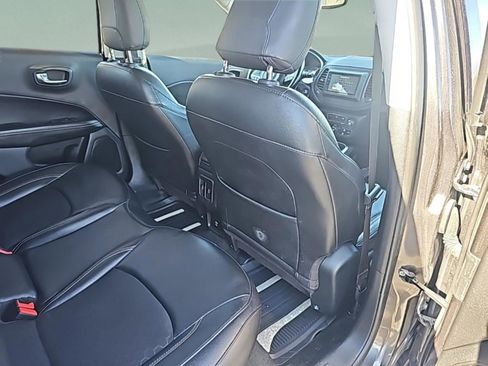 Used 2020 Jeep Compass Latitude image 23