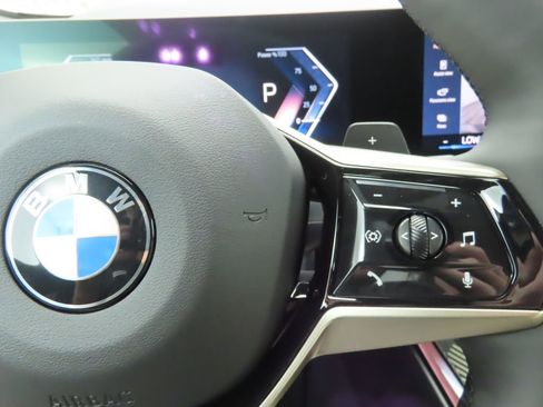 Used 2025 BMW X3 xDrive30i w/ Premium Package image 13