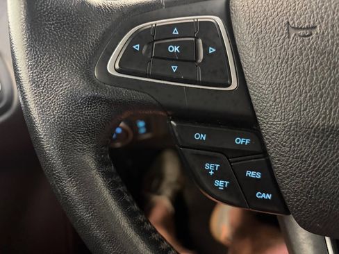 Used 2016 Ford Focus SE w/ SE Sport Package image 22