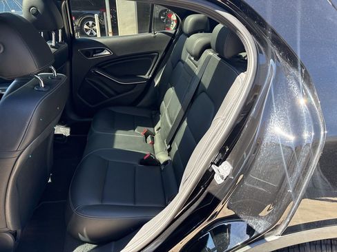 Used 2020 Mercedes-Benz GLA 250 4MATIC image 14