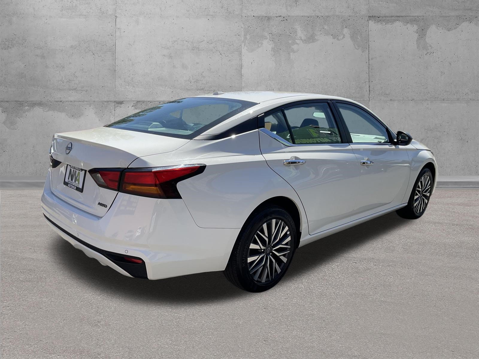 Used 2025 Nissan Altima 2.5 SV AWD/4WD image 3