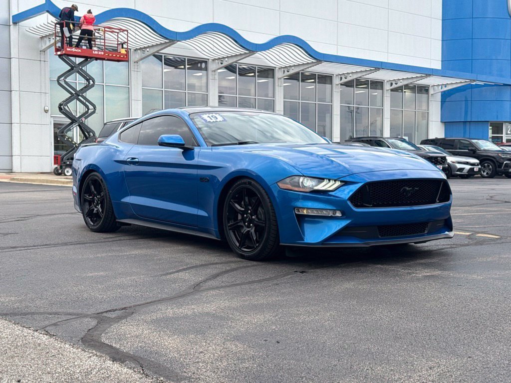 Used 2019 Ford Mustang GT Premium w/ Black Accent Package RWD image 3