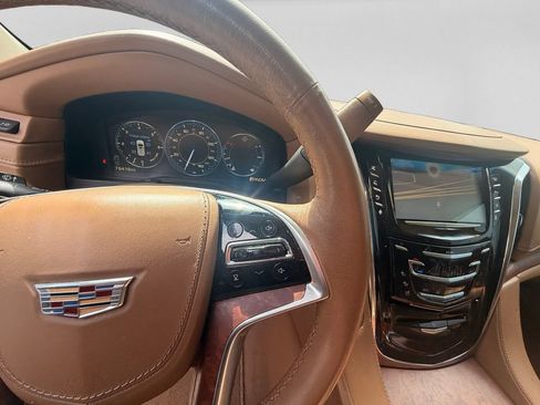 Used 2015 Cadillac Escalade ESV Platinum AWD/4WD image 18