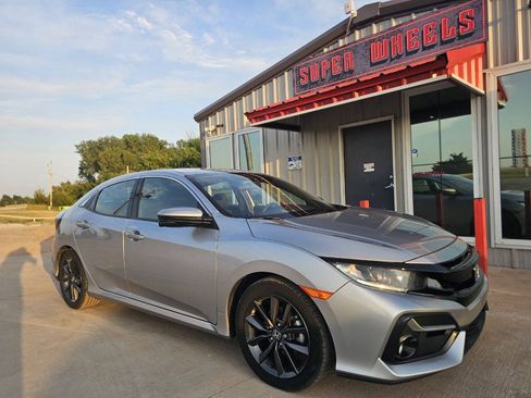Used 2021 Honda Civic EX image 5