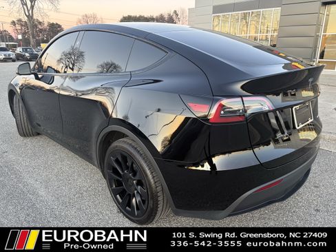 Used 2024 Tesla Model Y Long Range image 3