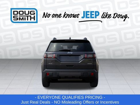 New 2026 Jeep Cherokee Laredo image 7