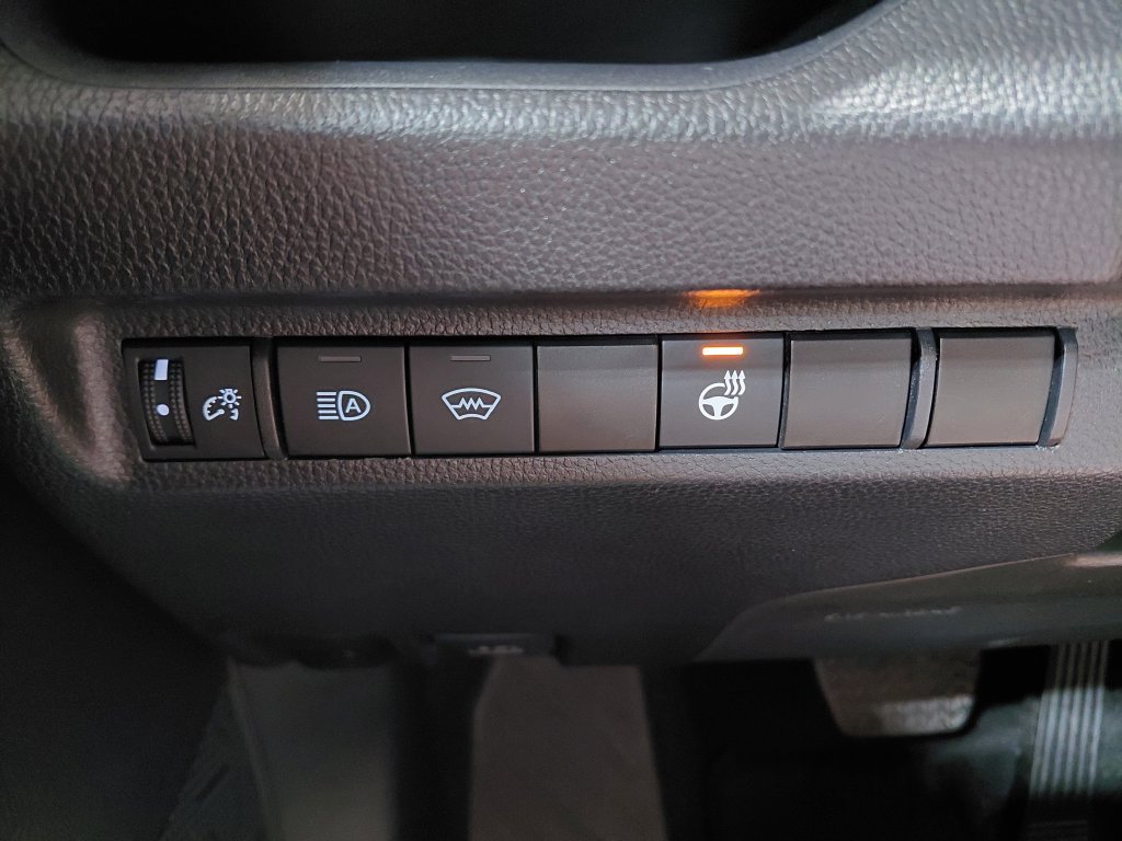 Used 2025 Toyota RAV4 XLE w/ Weather Package AWD/4WD image 35