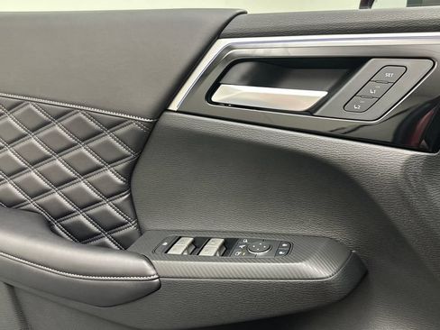New 2026 Nissan Rogue Platinum AWD/4WD image 17