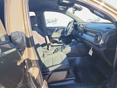 Used 2023 Chevrolet Colorado W/T image 13