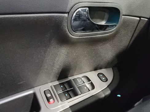 Used 2009 Chevrolet Malibu LTZ FWD image 20