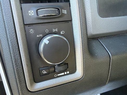 Used 2017 RAM 2500 Tradesman w/ Chrome Appearance Group AWD/4WD image 15