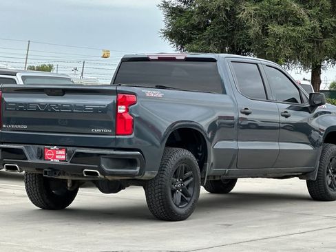 Used 2019 Chevrolet Silverado 1500 Custom Trail Boss w/ Custom Convenience Package AWD/4WD image 3
