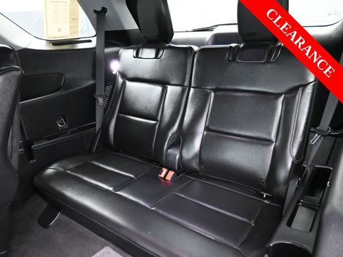 Used 2022 Ford Explorer XLT w/ Equipment Group 202A image 16