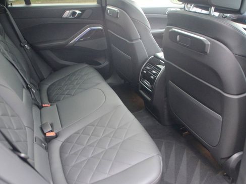 Used 2025 BMW X6 xDrive40i image 13