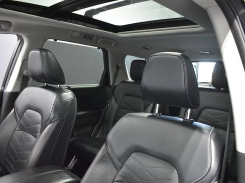 Certified 2023 Nissan Pathfinder Platinum AWD/4WD image 16