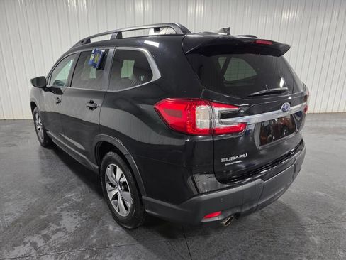 Used 2024 Subaru Ascent Premium w/ Convenience Package AWD/4WD image 3