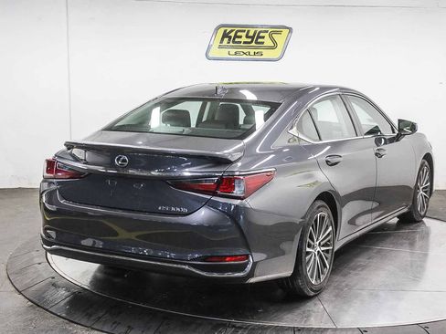 Certified 2025 Lexus ES 300h w/ Premium Package FWD image 6