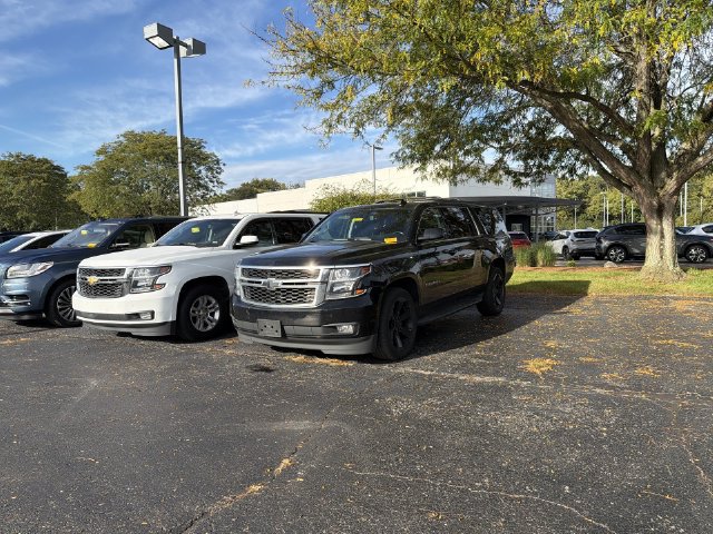 Used 2019 Chevrolet Suburban LT AWD/4WD image 4