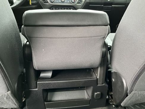 Used 2018 Chevrolet Silverado 1500 LT w/ All Star Edition image 24