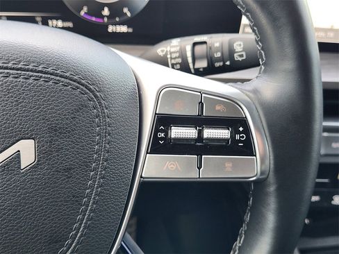 Certified 2025 Kia Telluride SX Prestige X-Line image 30