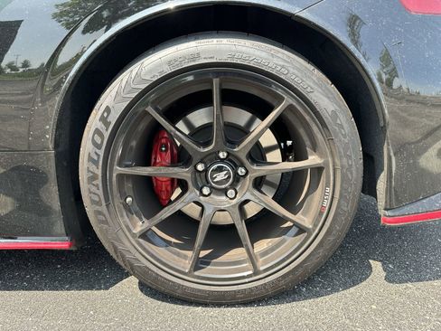 New 2024 Nissan Z NISMO w/ Floor Mat Package RWD image 5