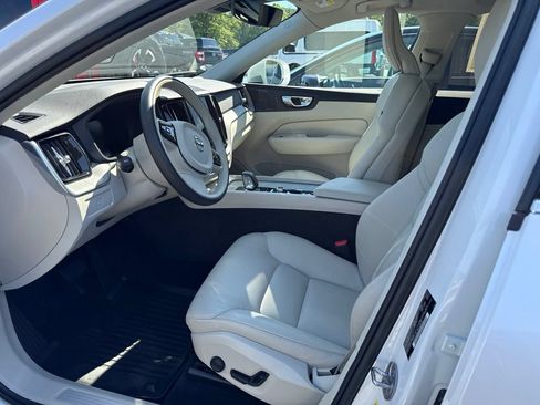 Used 2023 Volvo XC60 B5 Plus w/ Protection Package Premier FWD image 3