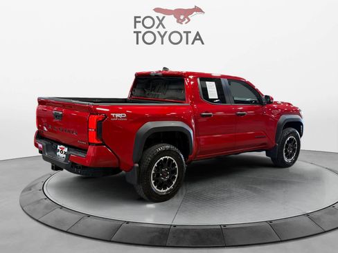 Used 2025 Toyota Tacoma TRD Off-Road w/ TRD Off Road Upgrade Package AWD/4WD image 5