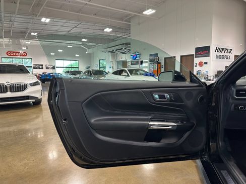 Used 2025 Ford Mustang GT Premium w/ GT Performance Package RWD image 11