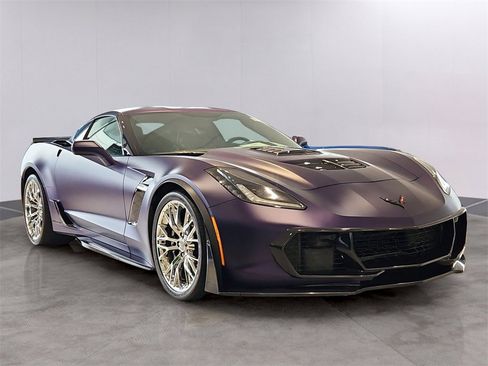Used 2019 Chevrolet Corvette Z06 image 3
