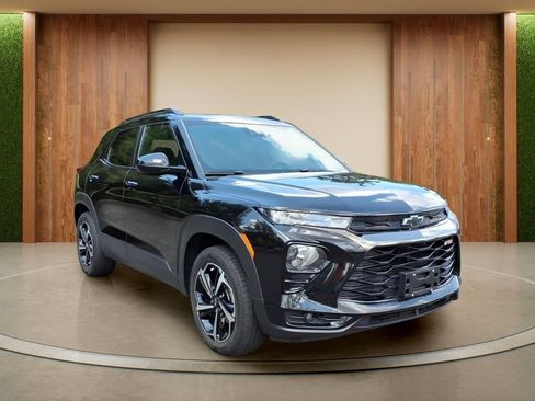 Certified 2023 Chevrolet TrailBlazer RS w/ Sun and Liftgate Package AWD/4WD image 1